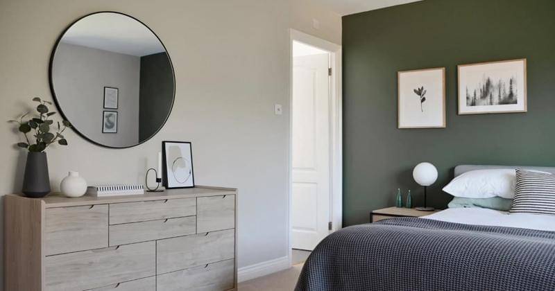 thesefourwallsblog.com